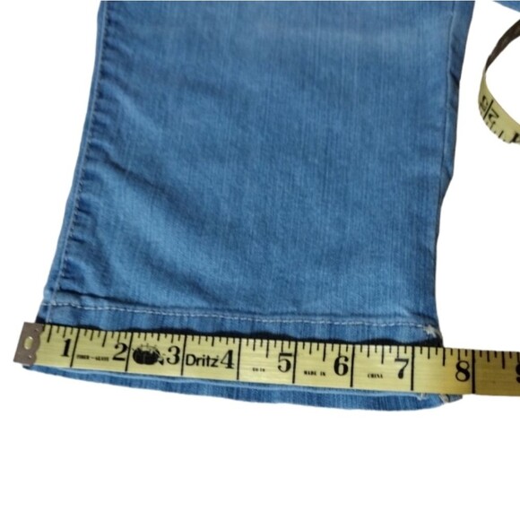 Bandolino Blu Women's Light Blue Missy Sams Capris Jeans Size 8! - Picture 12 of 12